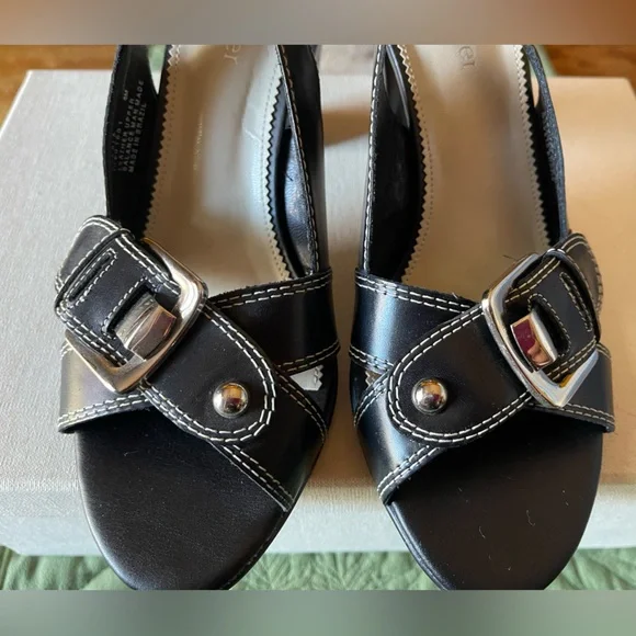 Naturalizer NWOT Black Slingback Sandals with Silver Buckle - Picture 2 of 12